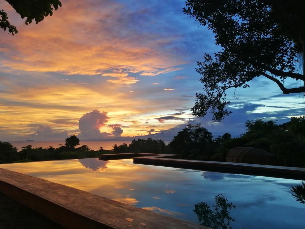 Nakabalo Guesthouse & Restaurant Siquijor Kültér fotó